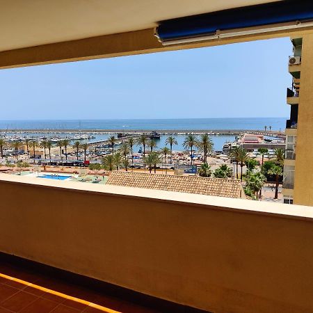 Apartamento Cerca De La Playa Con Piscina Фуeнхирола Екстериор снимка