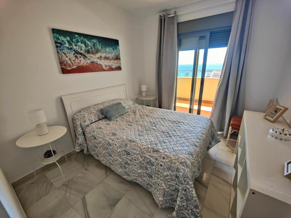 Apartamento Cerca De La Playa Con Piscina Фуeнхирола Екстериор снимка
