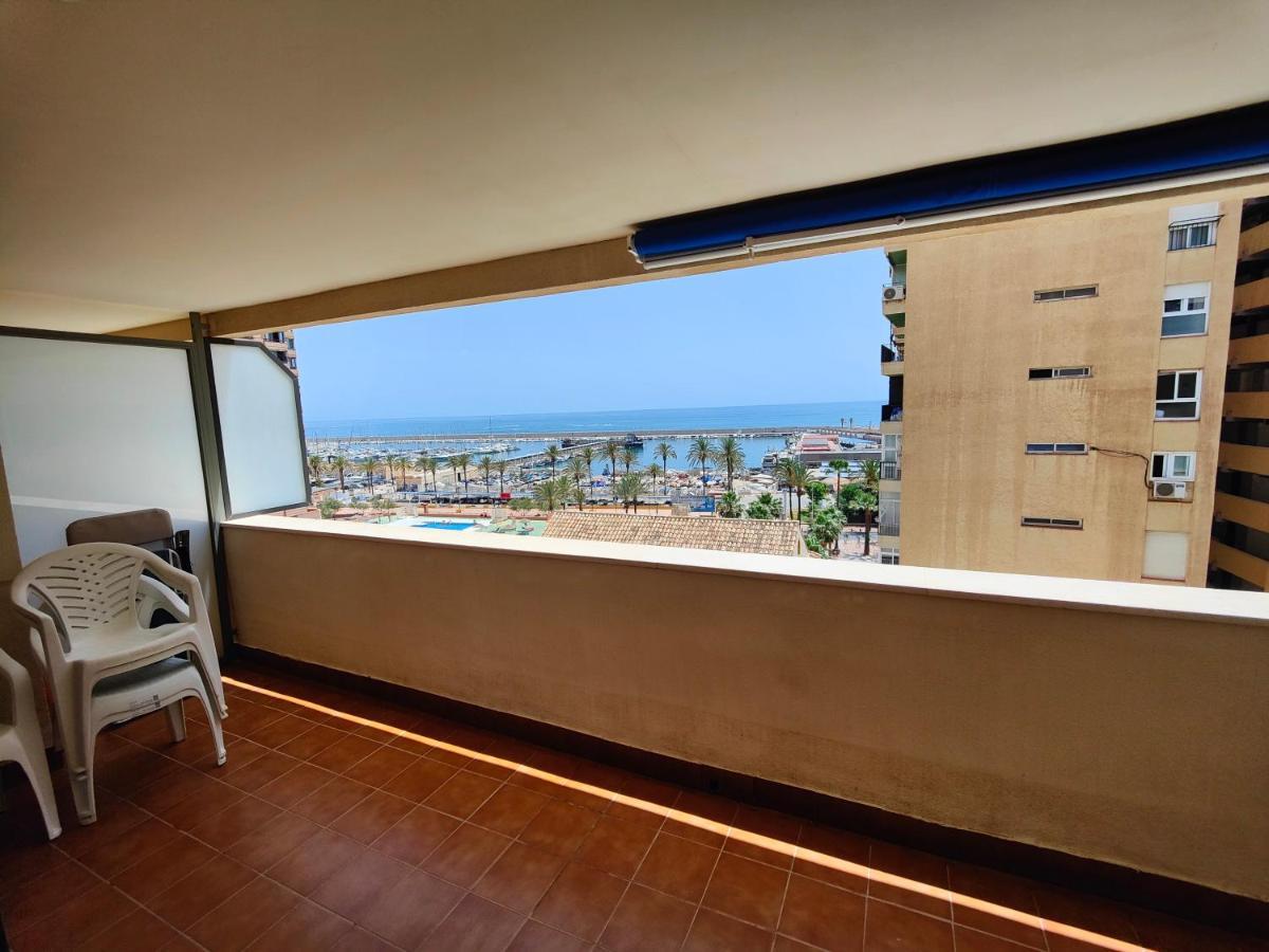Apartamento Cerca De La Playa Con Piscina Фуeнхирола Екстериор снимка