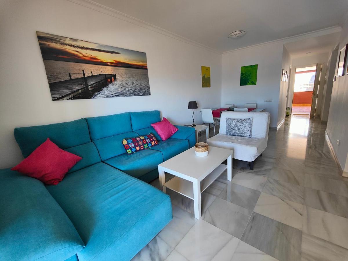 Apartamento Cerca De La Playa Con Piscina Фуeнхирола Екстериор снимка