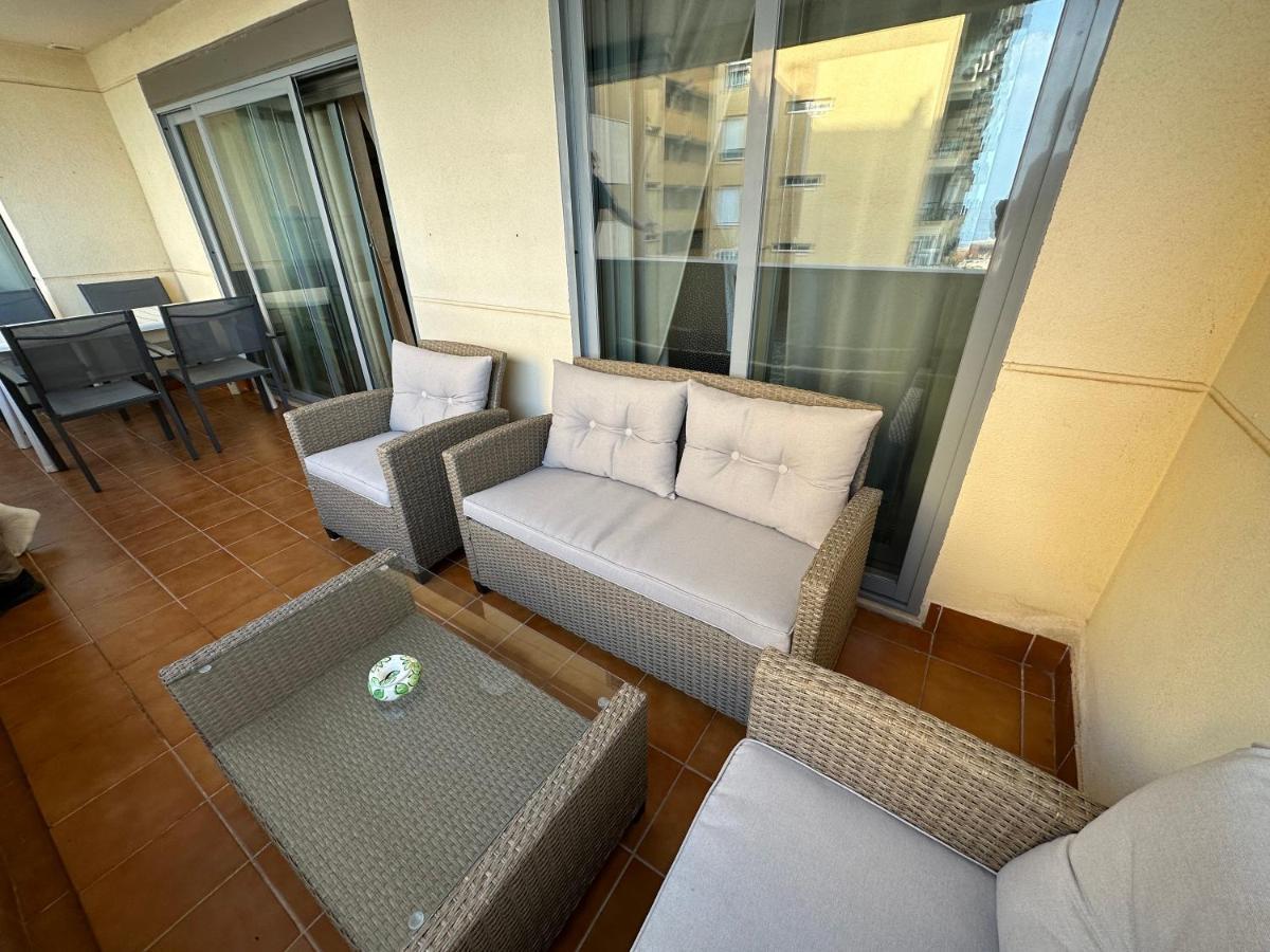 Apartamento Cerca De La Playa Con Piscina Фуeнхирола Екстериор снимка